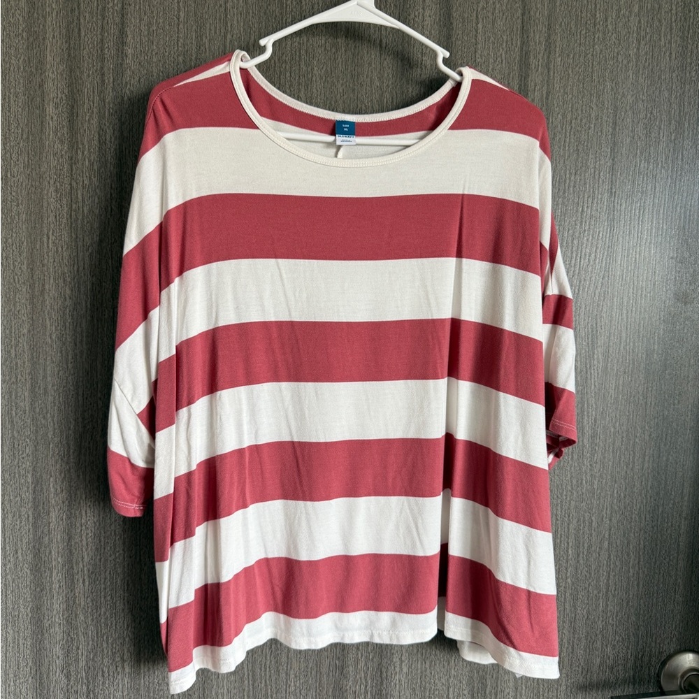 Old Navy Pink and Cream Oversized 3/4 Sleeve T-Shirt